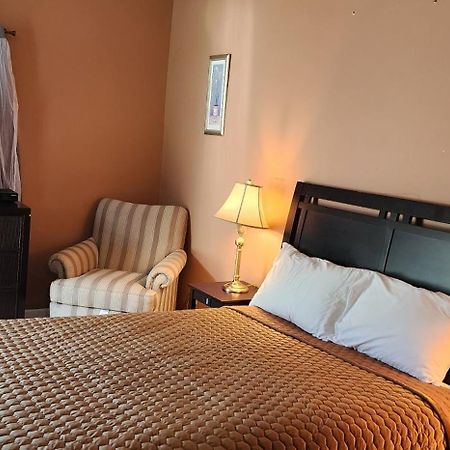 Sea Haven Resort Motel Southampton Bagian luar foto